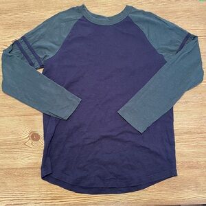 Hanna Andersson Men's Navy and Teal Long Sleeve Shirt